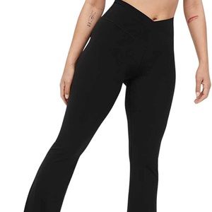Black crossover flared legging Size M